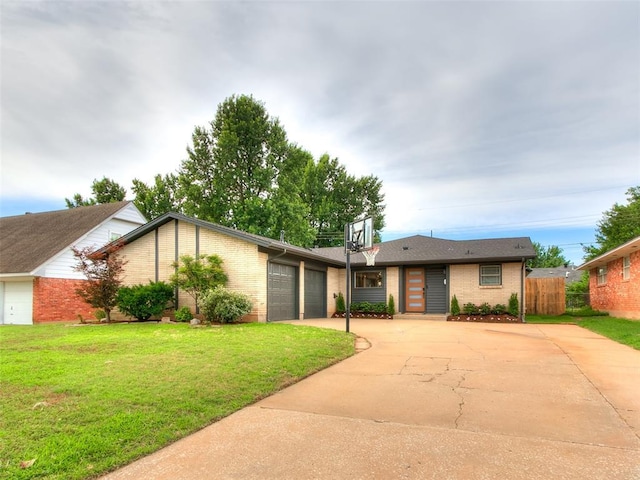 700 Greenwood Dr, Midwest City, OK 73110 - photo 1