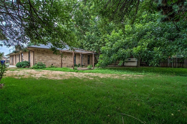 7913 Debar Cir, Oklahoma City, OK 73132 - view of yard