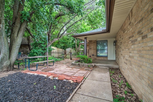 7913 Debar Cir, Oklahoma City, OK 73132 - view of patio / terrace