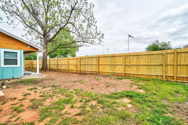 800 SW 26th St, Oklahoma City, OK 73109 - view of fenced backyard