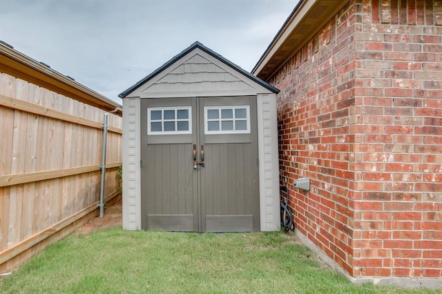 11316 NW 94th St, Yukon, OK 73099 - view of shed with a fenced backyard