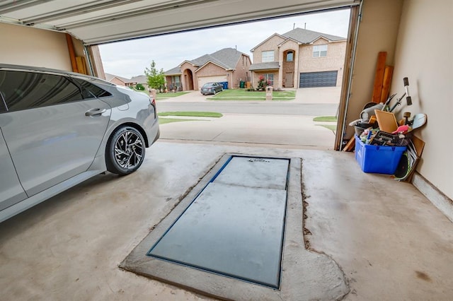 11316 NW 94th St, Yukon, OK 73099 - garage with a residential view