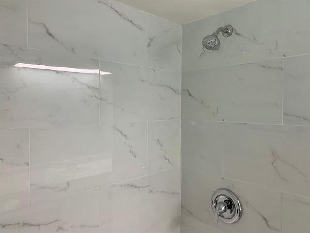 2928 N Downing Ave, Bethany, OK 73008 - full bath featuring a shower