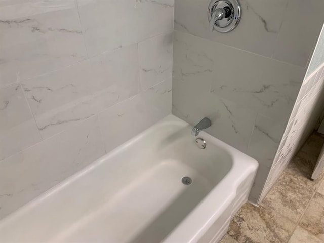2928 N Downing Ave, Bethany, OK 73008 - full bath with a tub to relax in