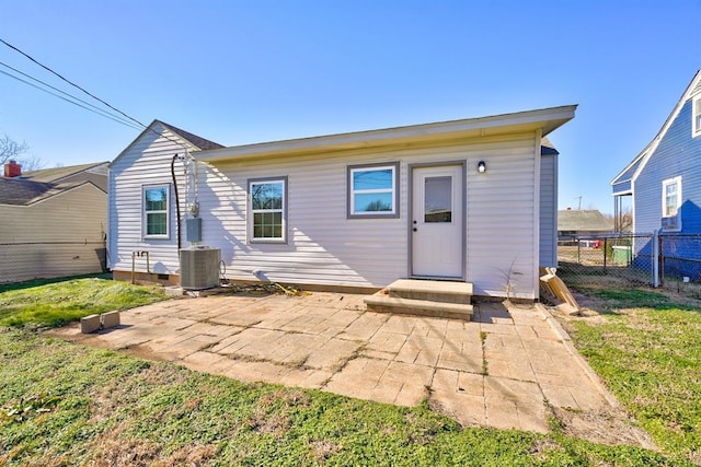2132 N Rhode Island Ave, Oklahoma City, OK 73111 - back of property with a patio area