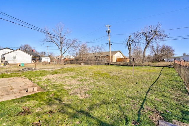 2132 N Rhode Island Ave, Oklahoma City, OK 73111 - view of yard