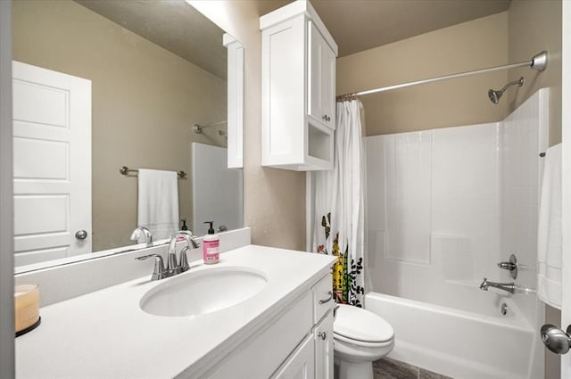 2020 Sara Vista Dr, Yukon, OK 73099 - full bathroom featuring shower / bath combination with curtain and vanity