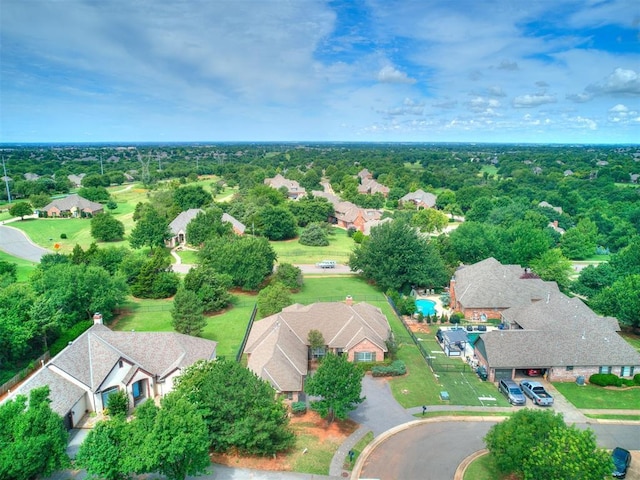 112 Lakeview Ct, Edmond, OK 73003 - aerial view of property and surrounding area featuring nearby suburban area