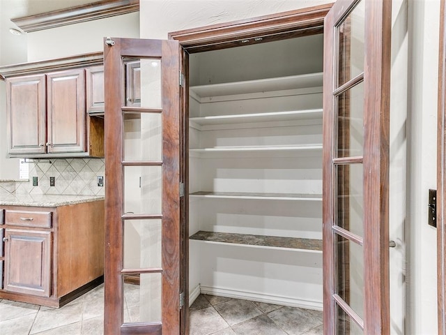 112 Lakeview Ct, Edmond, OK 73003 - view of storage area