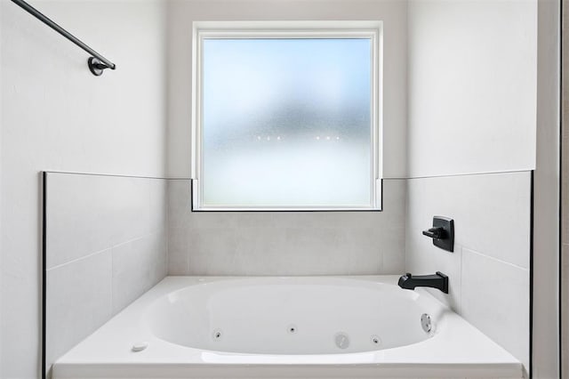 10400 SW 51st St, Mustang, OK 73064 - bathroom with a tub with jets