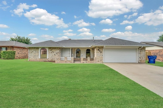813 Tottingham Rd, Anadarko, OK 73005 - single story home featuring a porch, concrete driveway, an attached garage, a front lawn, and brick siding