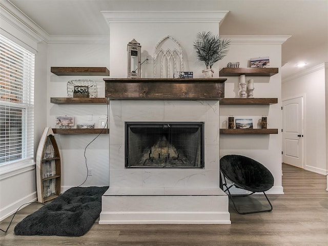 11712 Muirfield Ln, Guthrie, OK 73044 - detailed view of ornamental molding and wood finished floors