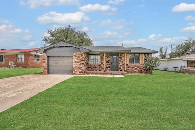 1712 N 4th St, Sayre, OK 73662 - single story home featuring a garage, a front yard, driveway, and brick siding