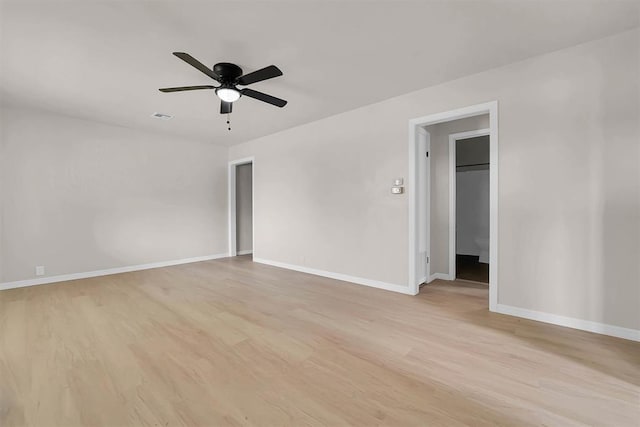 1712 N 4th St, Sayre, OK 73662 - empty room featuring light wood-type flooring and ceiling fan