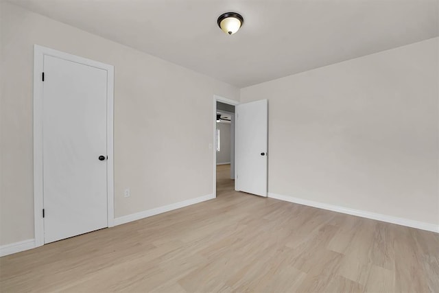 1712 N 4th St, Sayre, OK 73662 - unfurnished room with light wood-style flooring and baseboards
