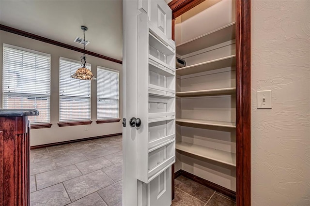 1865 Buckskin Ct, Blanchard, OK 73010 - view of pantry