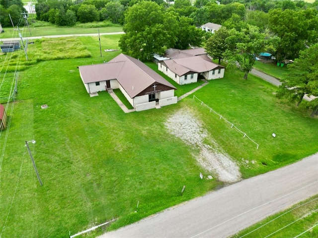 915 E Boston St, Okemah, OK 74859 - photo 1