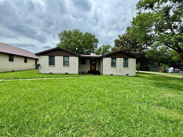 915 E Boston St, Okemah, OK 74859 - photo 2