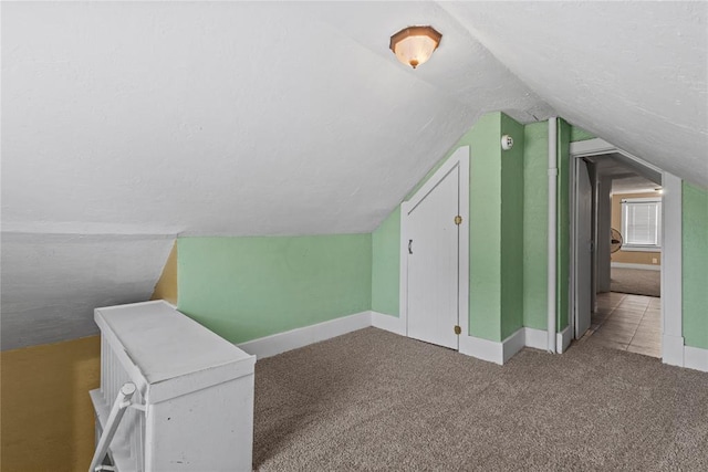 625 N Broadway St, Hydro, OK 73048 - bonus room with carpet floors and vaulted ceiling