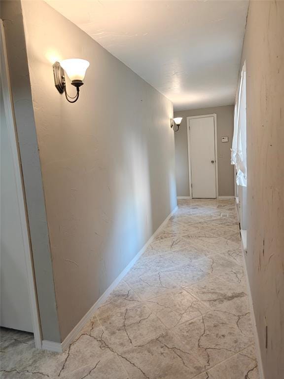 11208 NW 113th St, Yukon, OK 73099 - view of hall