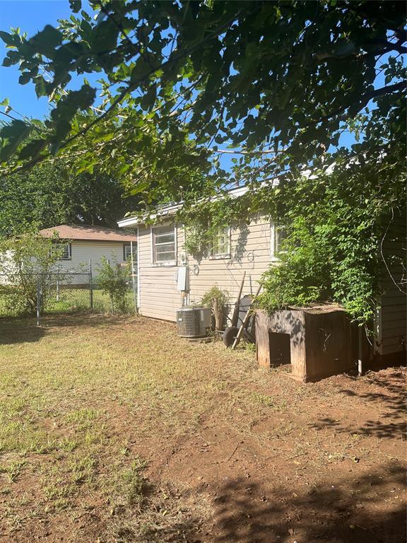 505 S Jackson Ave, Blanchard, OK 73010 - back of property