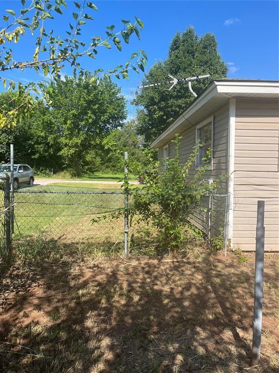 505 S Jackson Ave, Blanchard, OK 73010 - view of yard