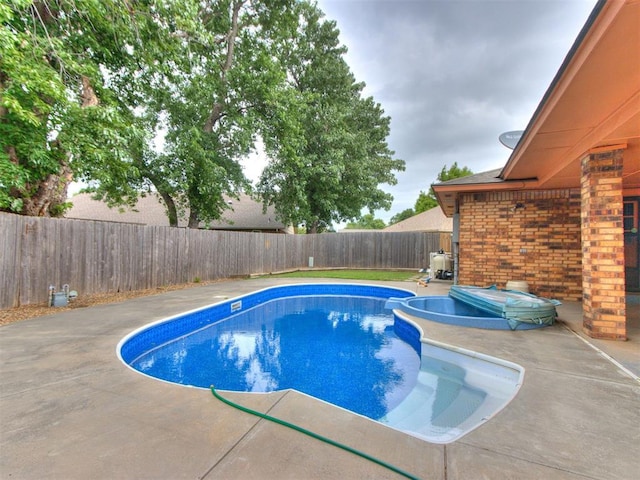 1309 Cedarbrook Ln, Moore, OK 73170 - photo 3