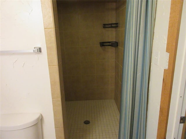 404 S 6th St, Tecumseh, OK 74873 - bathroom with a stall shower and toilet
