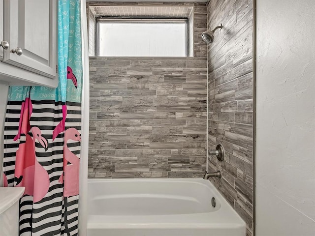 18317 Chestnut Oak Dr, Edmond, OK 73012 - bathroom with shower / tub combo