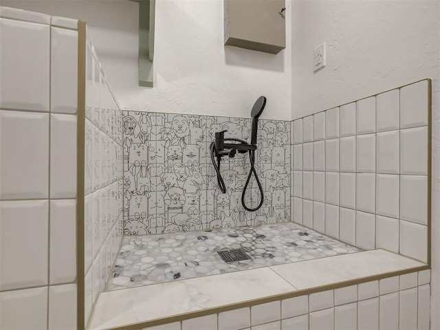 1340 NW 168th St, Edmond, OK 73012 - full bath featuring a tile shower