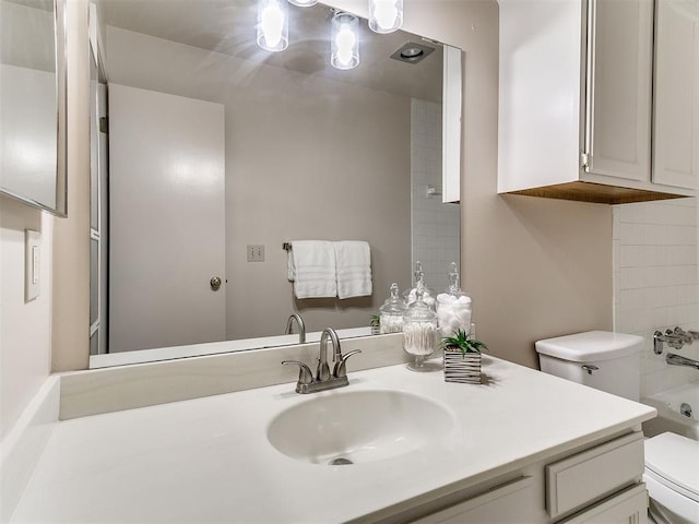 4400 Hemingway Dr Unit 221, Oklahoma City, OK 73118 - full bath with toilet and vanity