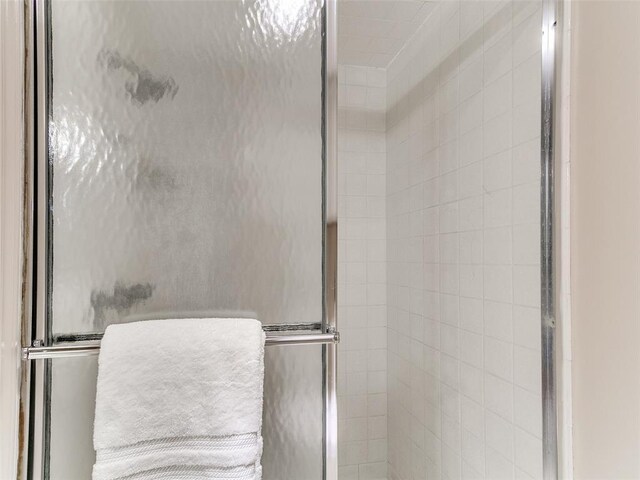 4400 Hemingway Dr Unit 221, Oklahoma City, OK 73118 - bathroom view of tiled shower