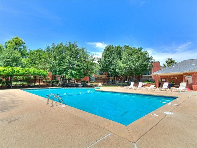4400 Hemingway Dr Unit 221, Oklahoma City, OK 73118 - community pool with a patio area