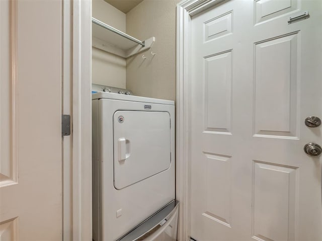 17213 Sunny Hollow Rd, Edmond, OK 73012 - washroom with washer / dryer