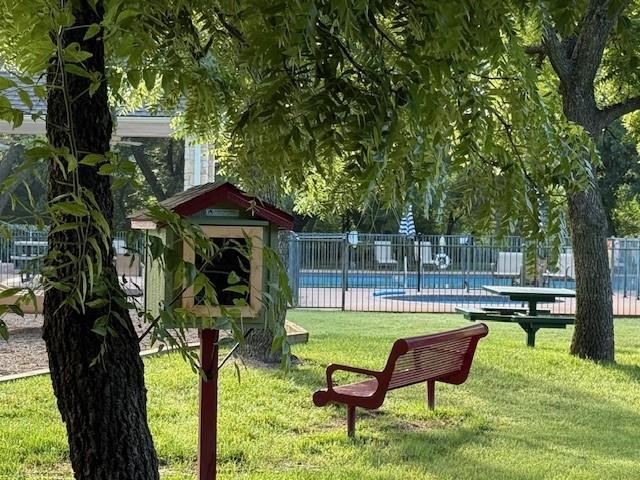 2525 Steeplechase Rd, Edmond, OK 73034 - view of property's community with a pool