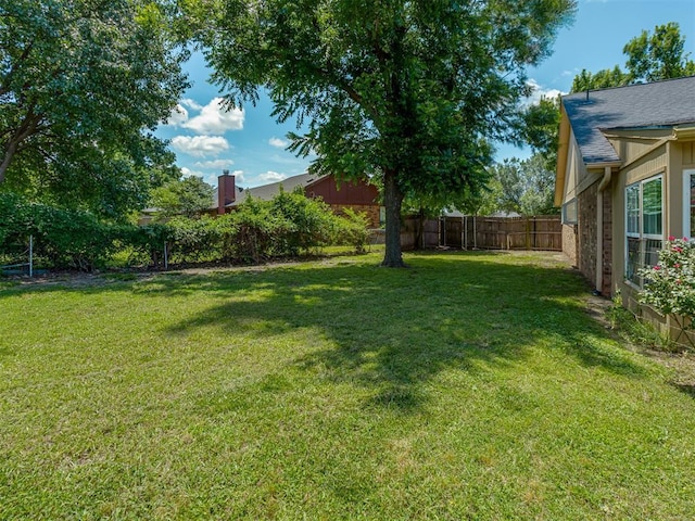 3213 Creekwood Ct, Norman, OK 73072 - view of fenced yard