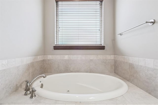 413 Branch Line Rd, Yukon, OK 73099 - full bath with a tub with jets