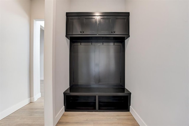 4337 Pinon Ln, Piedmont, OK 73078 - mudroom featuring light wood-type flooring and baseboards