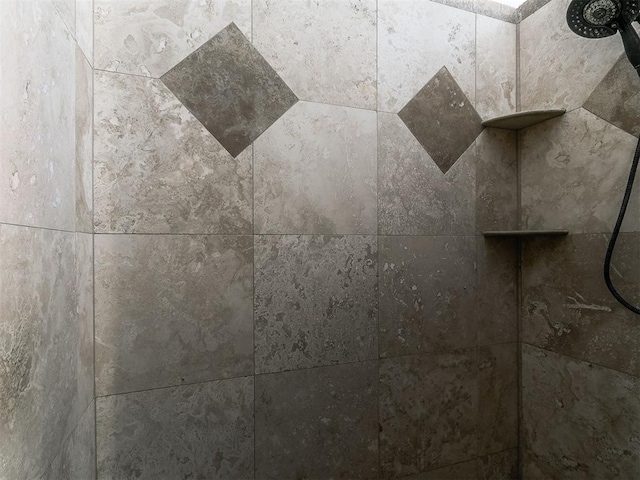 13705 Cascata Strada St, Oklahoma City, OK 73170 - bathroom view of a tile shower