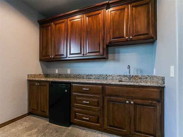 13705 Cascata Strada St, Oklahoma City, OK 73170 - indoor wet bar with carpet floors and black dishwasher