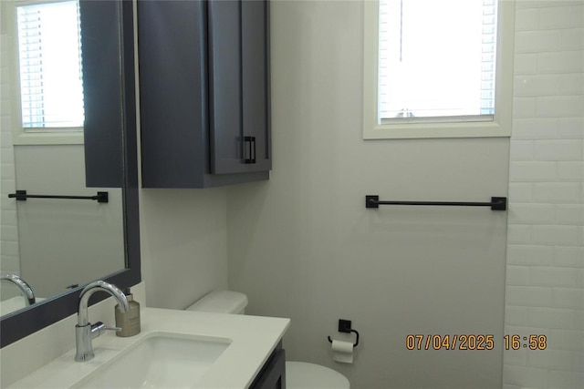 15901 Sarno Ln, Edmond, OK 73013 - bathroom with toilet and vanity