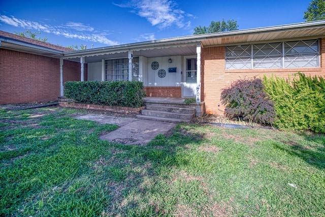 704 N Prouty Ave, Watonga, OK 73772 - photo 1