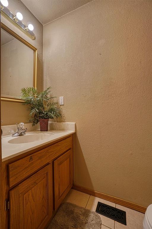 3417 Wendy Cir, Altus, OK 73521 - photo 27