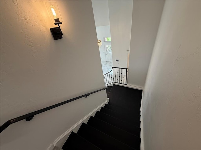 1016 Erinova Dr, Yukon, OK 73099 - view of staircase