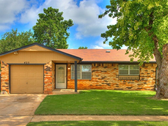 425 W Linden Dr, Mustang, OK 73064 - photo 1