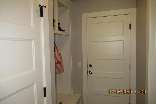 3909 Sorano Dr, Moore, OK 73160 - view of mudroom