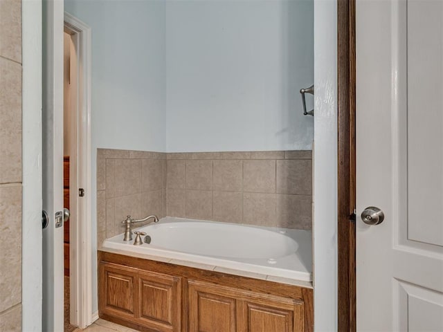 1801 Wagon Trail Blvd, Harrah, OK 73045 - full bathroom featuring a garden tub
