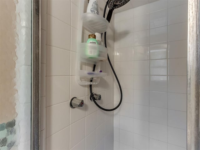 1200 Kingston Dr, Yukon, OK 73099 - bathroom view of tiled shower
