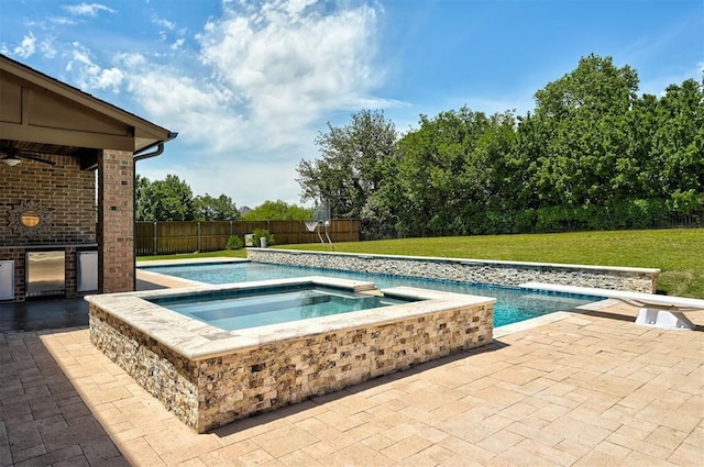 4409 Farm Hill Rd, Norman, OK 73072 - view of pool featuring an in-ground hot tub, a fenced backyard, a patio, and a ceiling fan