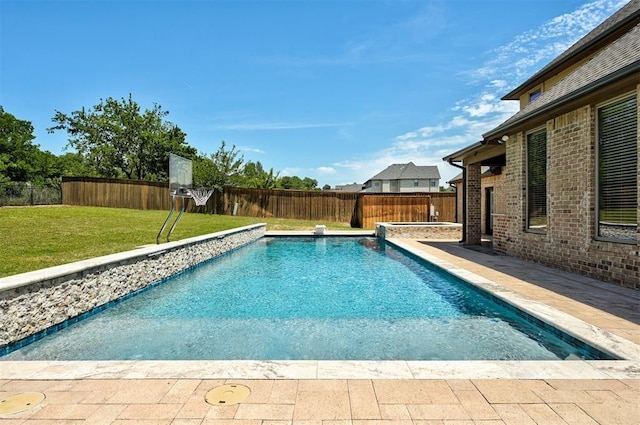 4409 Farm Hill Rd, Norman, OK 73072 - view of swimming pool featuring a fenced backyard and a pool with connected hot tub